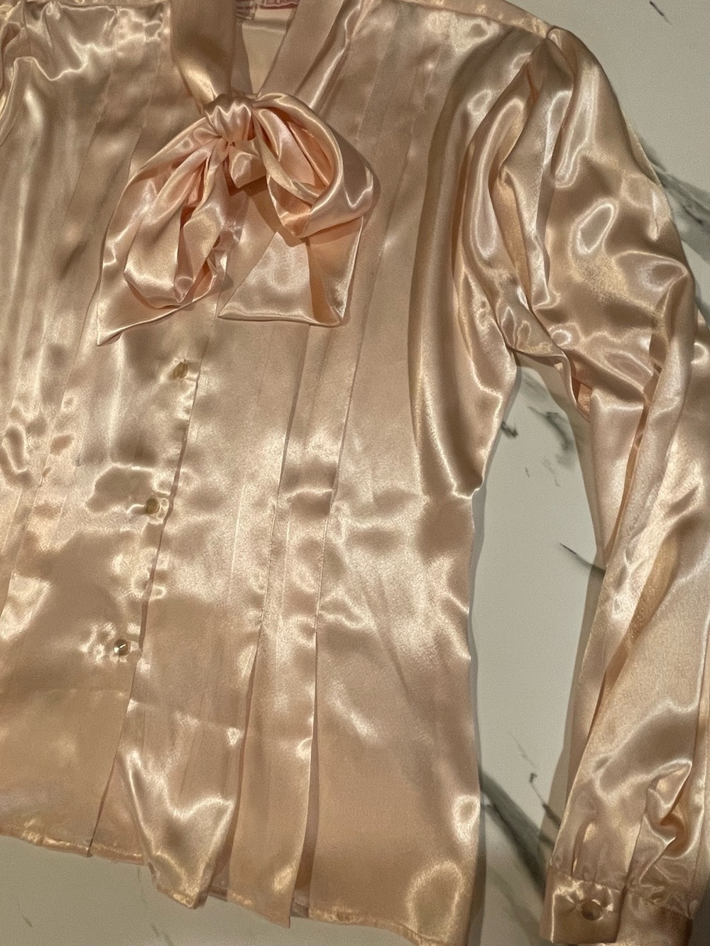 Vintage 1980's TESS Paris-Milano, Pink Satin Bow-Neck Blouse, Size 10, Flawless - Picture 11 of 13